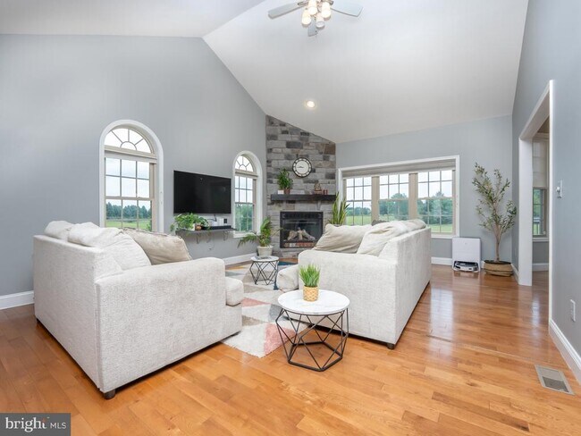 Photo - 1458 Highfield Ct