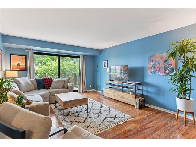 Photo - 3131 Excelsior Blvd Apartamento Unidad 508