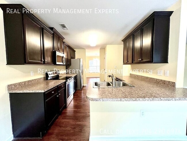 Photo - 1243 Farm Branch Dr SW