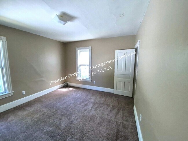 Photo - 1613 4th Ave