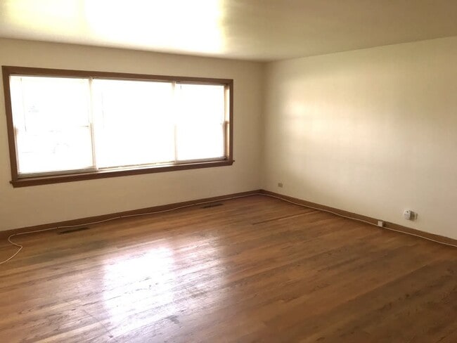 Photo - 10350 Milford St Unidad 2E