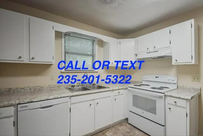 Photo - 103 Fairbluff Rd