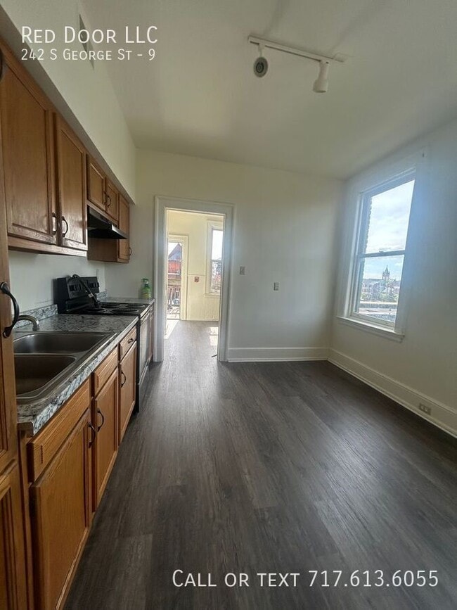 Photo - 242 S George St Unit 9