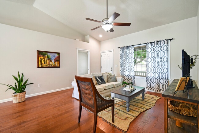 Photo - 18437 Viceroy Plz