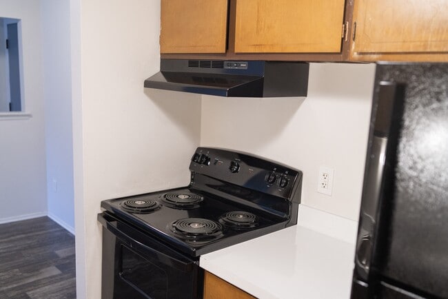 Kitchen - Willow Creek Apartments