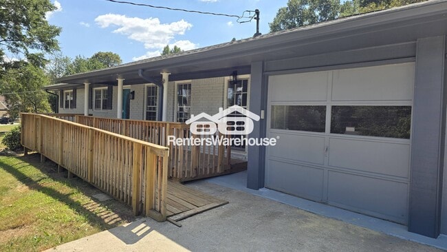 Photo - 217 Jennifer Ln NW