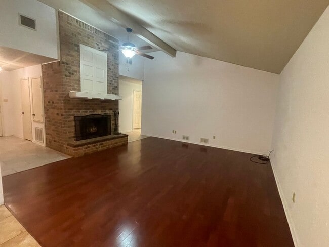 Photo - 920 Shumard Oak St