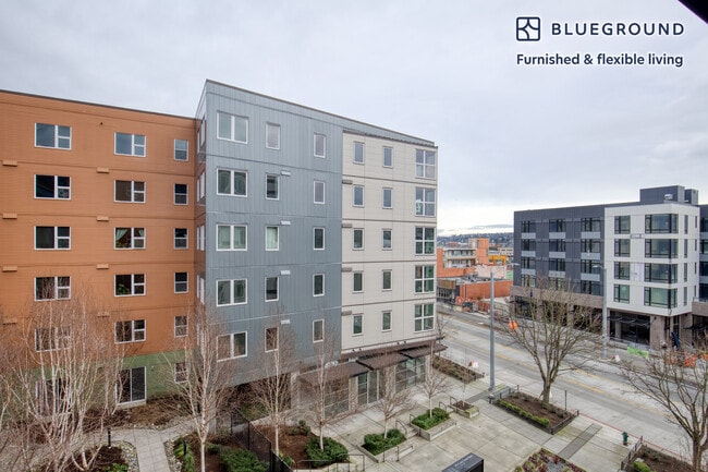 Photo - 2428 NW Market St Unidad FL5-ID270