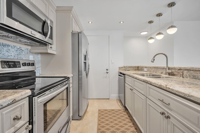 Photo - 720 Bayshore Dr Unidad 304