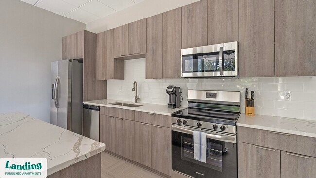 Photo - 600 19th St N Unidad 211