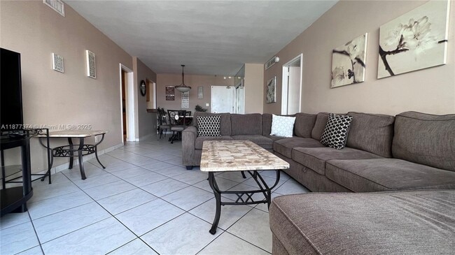 Photo - 5161 Collins Ave Unit 1701
