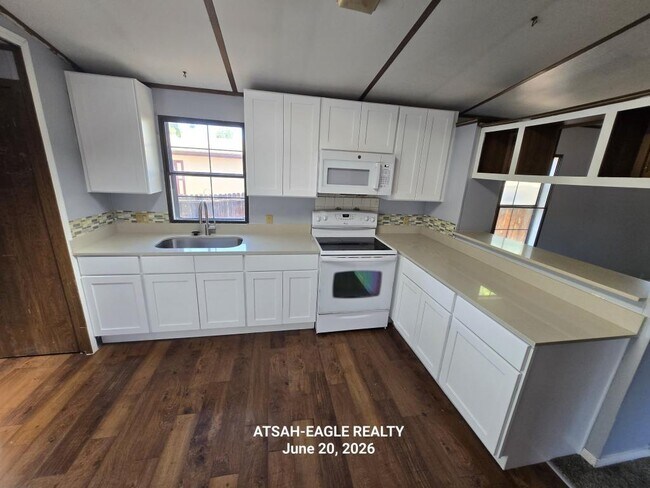 824 Driftwood Ave