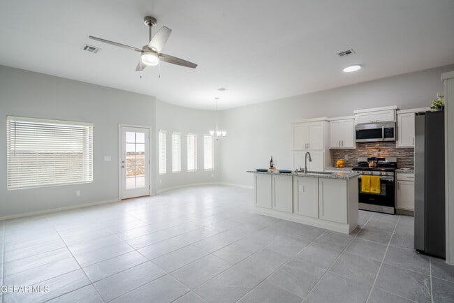Photo - 720 Paseo Dulce Ave