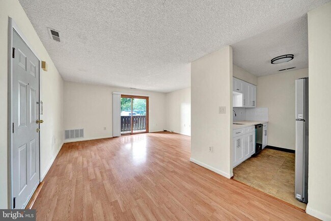 Photo - 601 Ravens Crest Dr