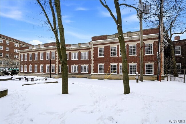 Building Photo - 40 North St