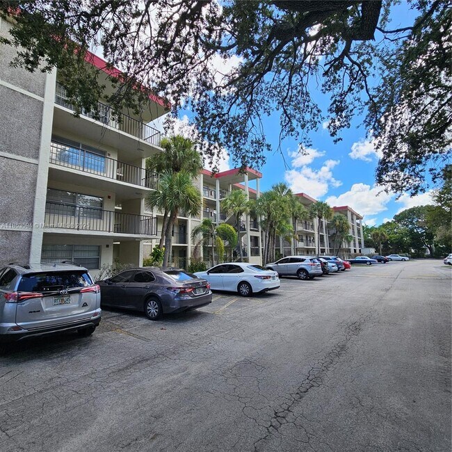 Building Photo - 3070 NW 48th Terrace Unit 103 Rental