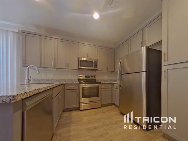 Photo - 2929 N 28th St