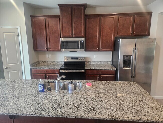 Photo - 11829 Hall St