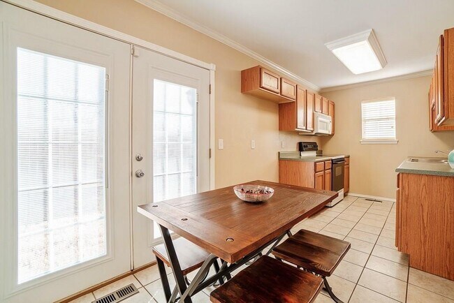 Photo - 324 Belmont Dr