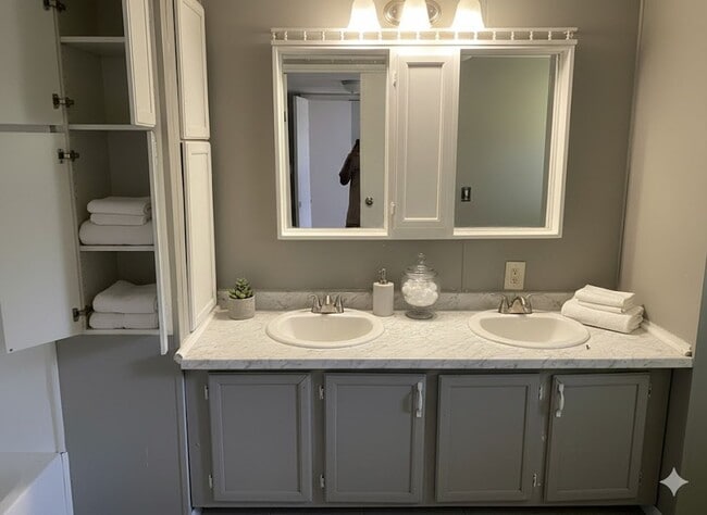 Photo - 5536 Gilcrest Sands Dr