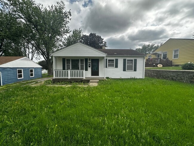 Building Photo - 3404 Doniphan Ave