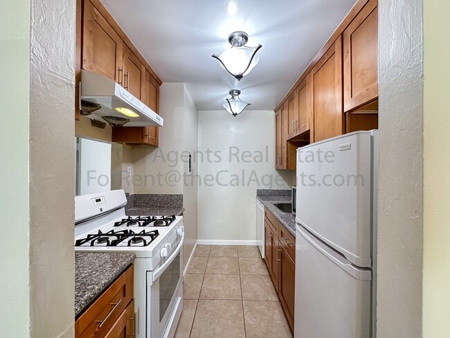 Photo - 2040 Sierra Rd