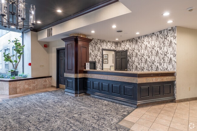 Towne House Apartments