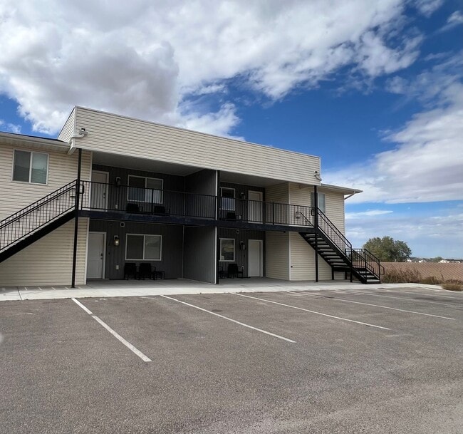 Building Photo - 310 W 2100 N Unit GIL-T 310#4