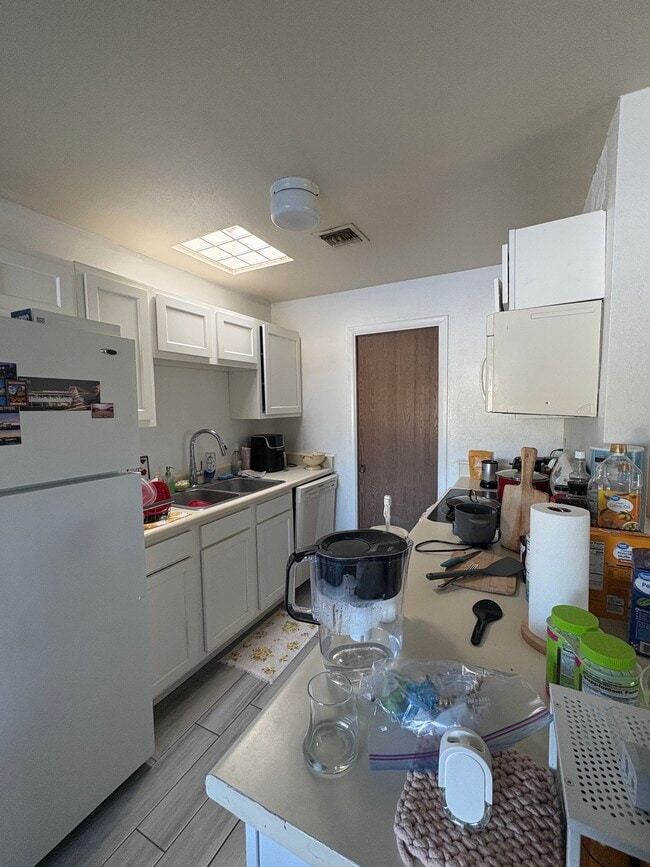 Photo - 1209 E Elm St Unit 1209