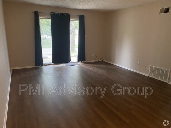 Building Photo - 3101 SW Macvicar Ave Unit 104a Rental