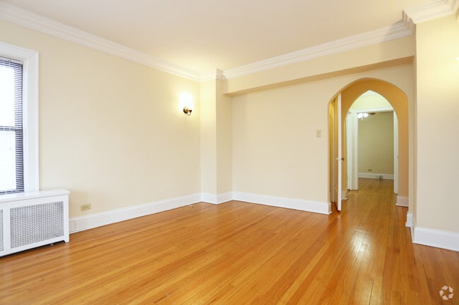 1 BR, 1 BA - living room - The Patricians