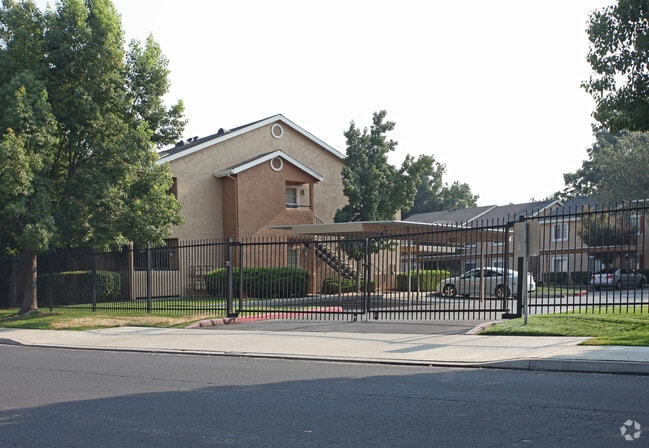 Photo - Ashwood Village