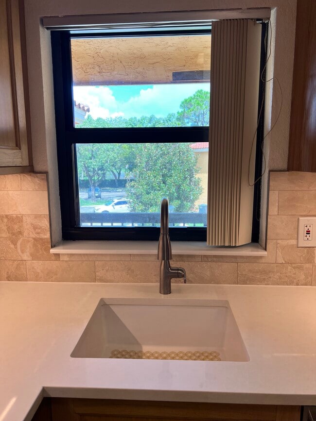 Photo - 3888 Coral Tree Cir Unit 3888