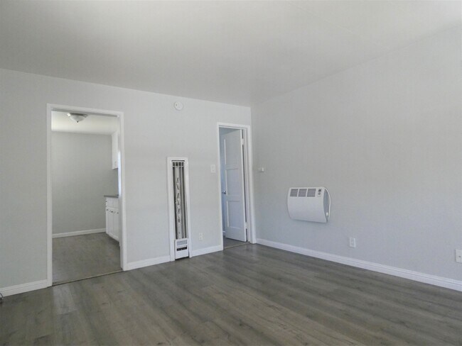 Photo - 445 W 15th St Unit 9