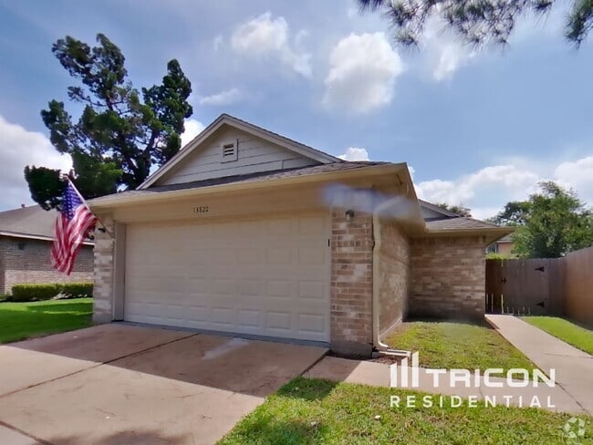 Building Photo - 13822 Cantwell Dr Rental