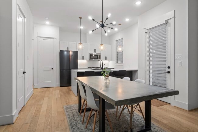 Photo - 9019 Wellspring Dr