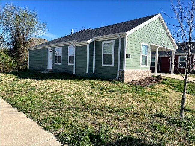 Photo - 590 N Cresswell Dr