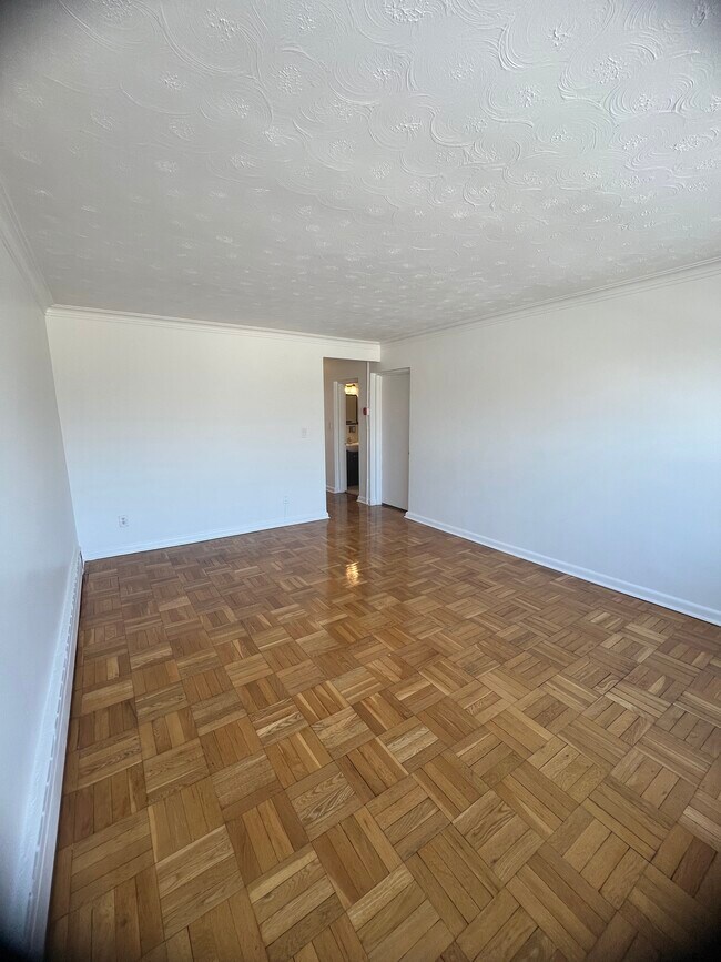 Photo - 7 Glazebrook Ave