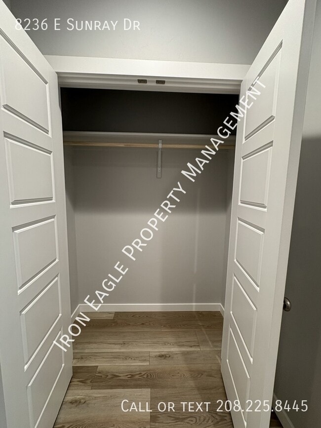 Photo - 8236 E Sunray Dr