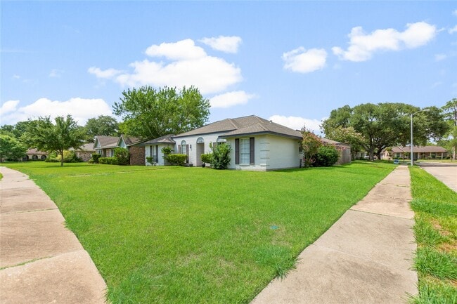 Photo - 11718 Scottsdale Dr