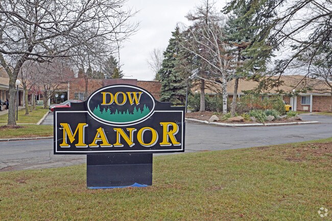 Photo - Dow Manor Apartments