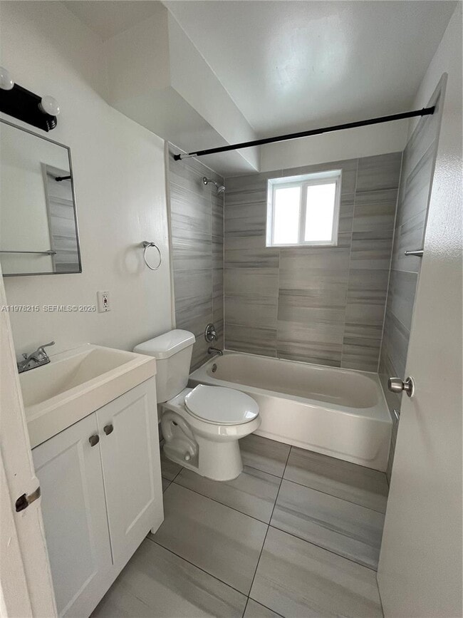 Photo - 960 Biarritz Dr Unit 14