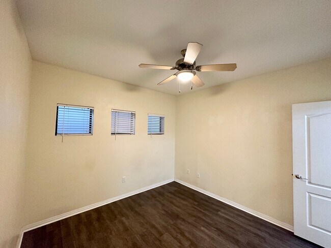 Photo - 2/2 Condo Near UT! Unit 312