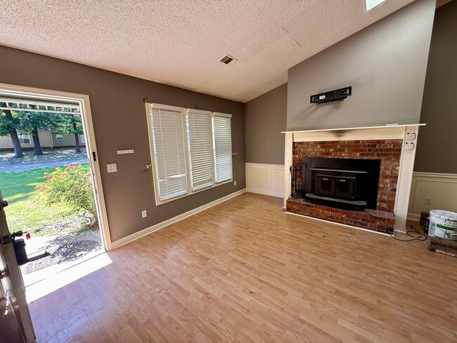 Photo - 1401 Elmdale Pl Unit A