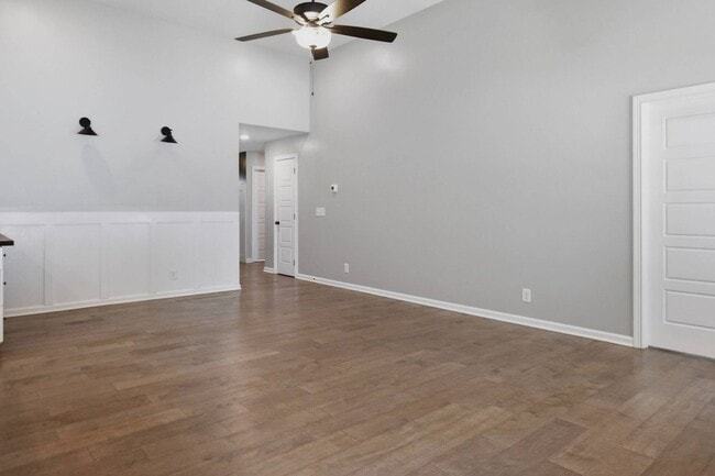 Photo - 732 Jodine Ann Dr