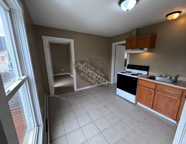Photo - 69 Pleasant St Unit Apt 2