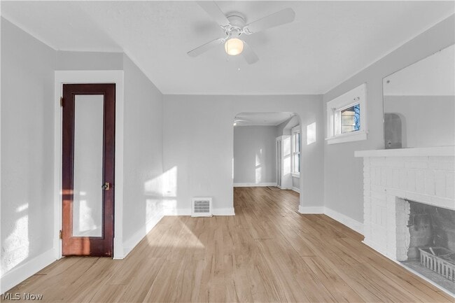 Photo - 1145 E 167th St