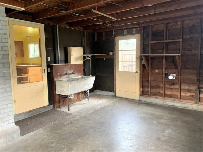 Photo - 1511 Shirley Pl