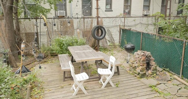 Building Photo - 83A Himrod St