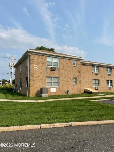 Photo - 324 Shore Dr Unidad B8